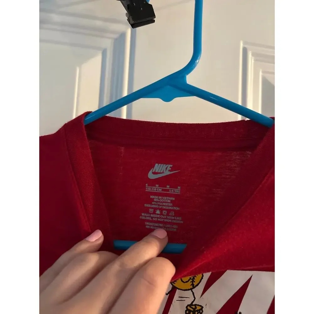 Nike kids' long-sleeve graphic t-shirt size 5-6yr
